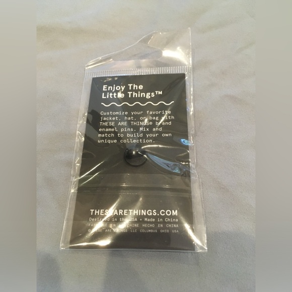 NWT These Are Things Monstera Pin [Green & Gold] - Picture 2 of 2